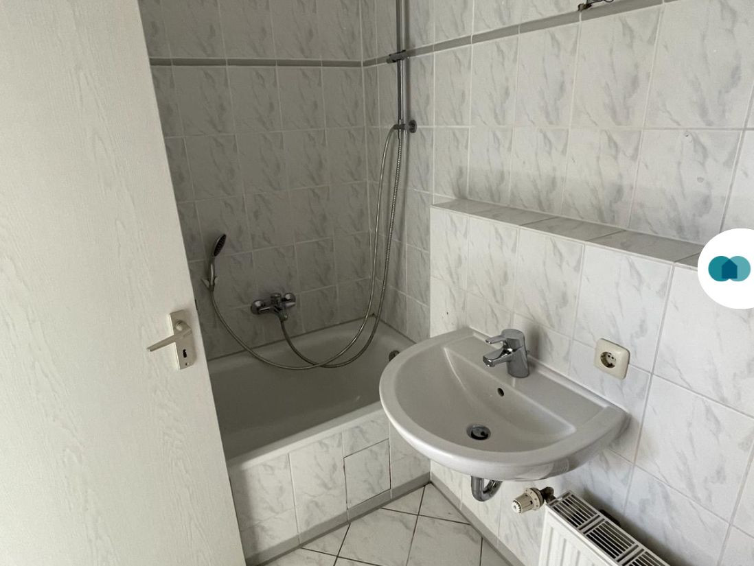 Schöne 3-Zimmer-Wohnung mit großem Balkon und Einbauküche – Foto 10