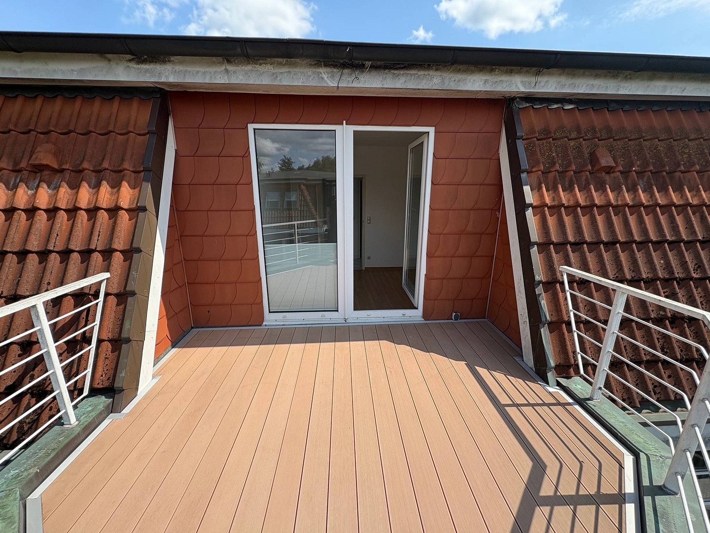 Schöne 3-Zimmer-Wohnung mit großem Balkon und Einbauküche – Foto 5