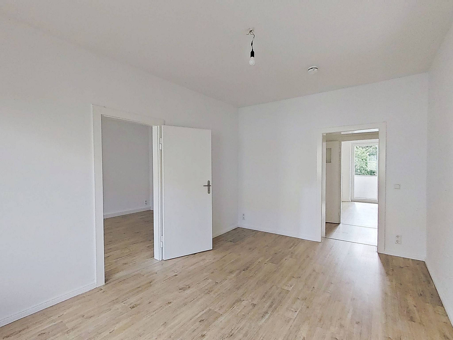Sanierte 3-Zi.-Whg. mit großem BALKON in Leipzig-Möckern – Foto 2
